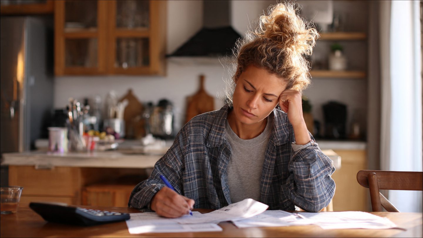 How to cope with a financial crisis without a loan)