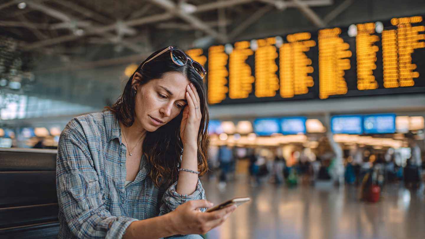 Why do flight ticket prices change every hour? 3